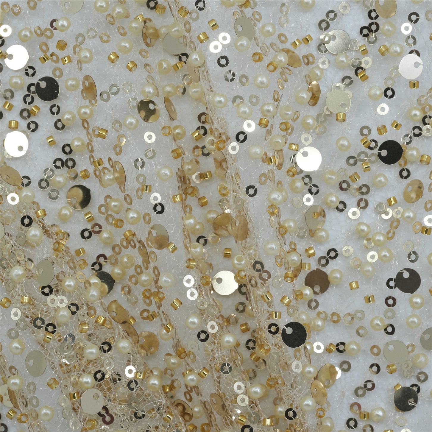 PAYETLİ İNCİ VE KESME BONCUKLU ÖRÜMCEK FİLE TÜL KUMAŞ