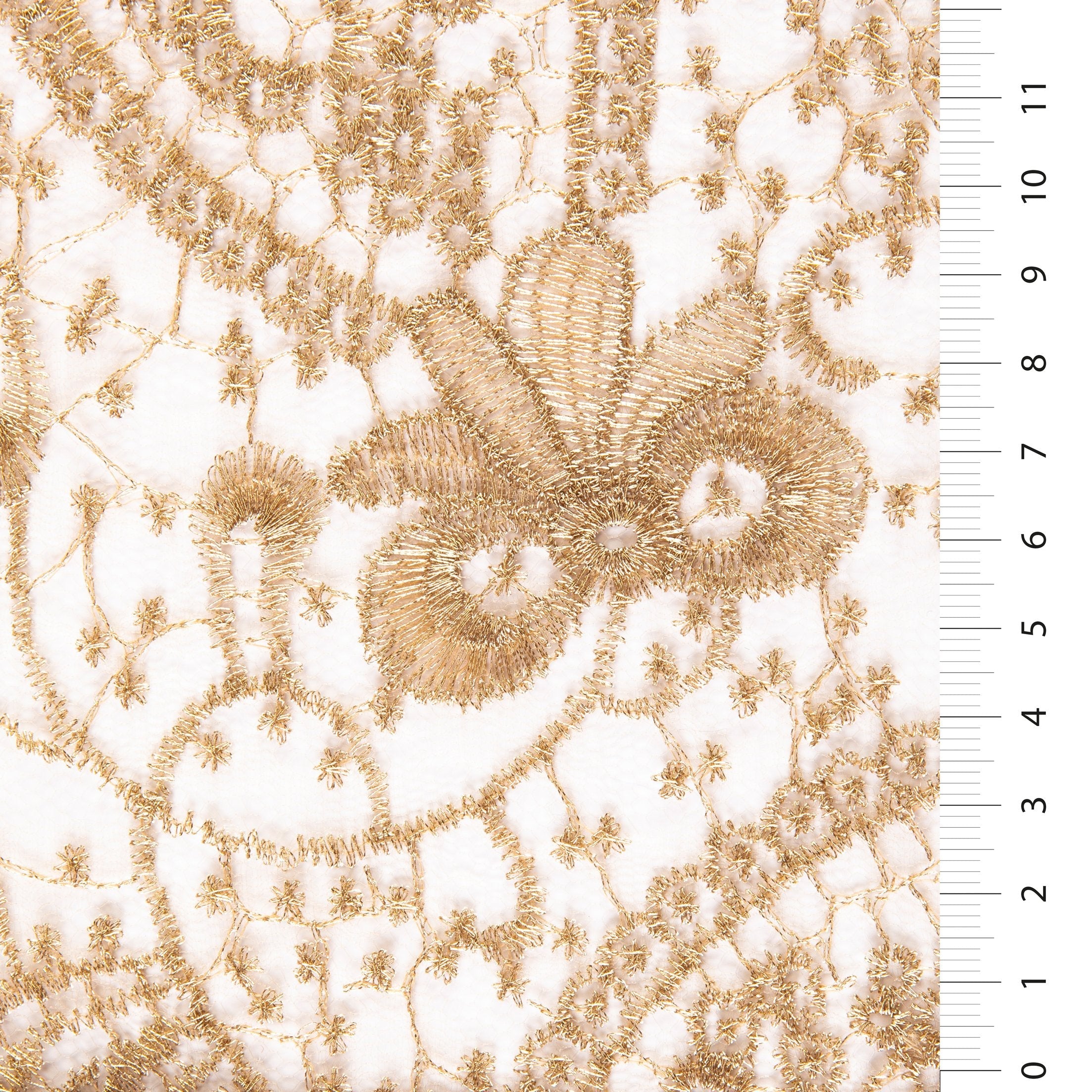 Uzak Doğu Tarzı Oval Çiçek Tasarımlı Parlak Dantel İplik Nakışlı Kumaş