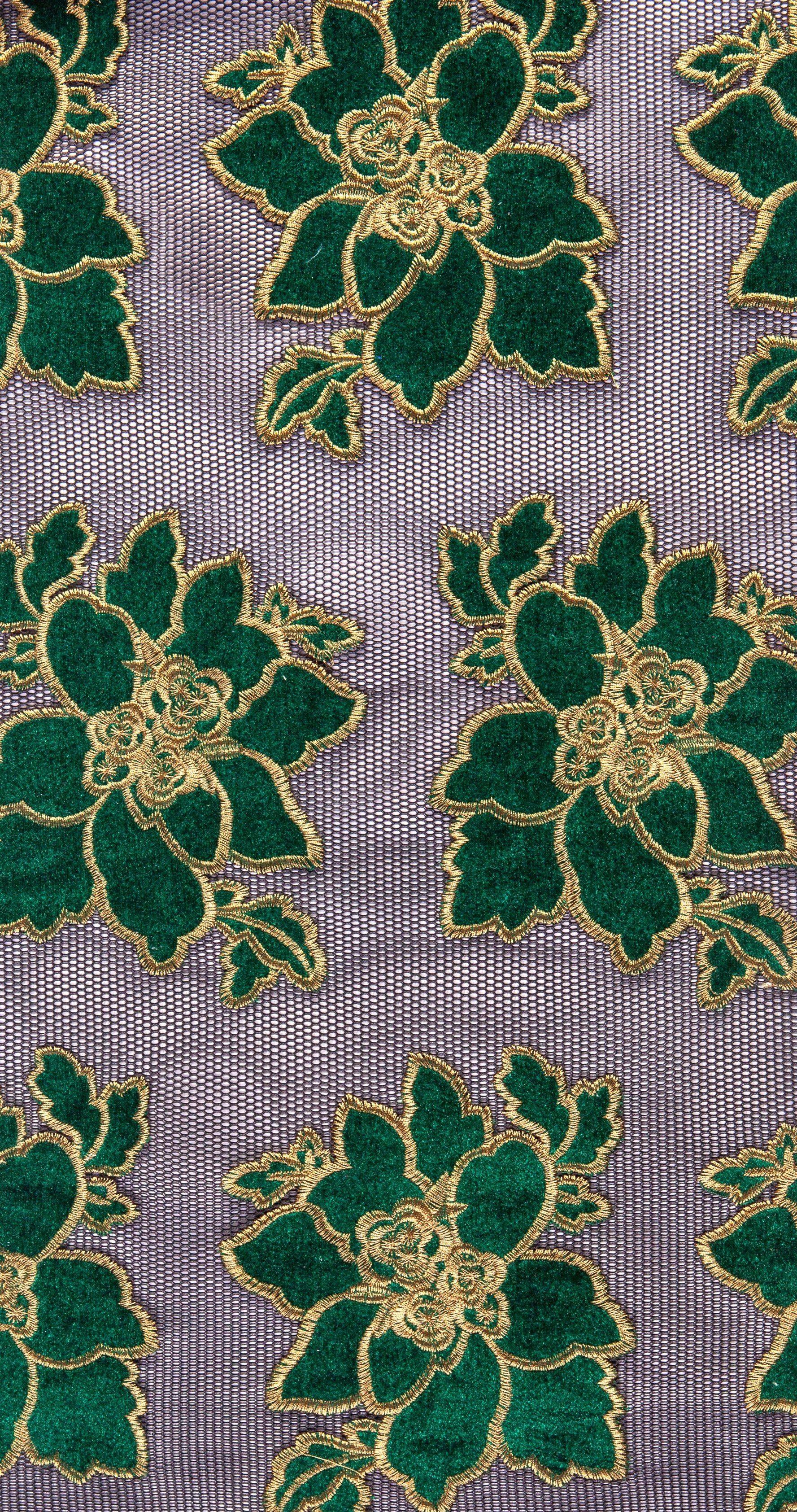 File Tül Üzerine Yeşil Kadife Çiçek İşlemeli Kumaş | Burç Kumaş