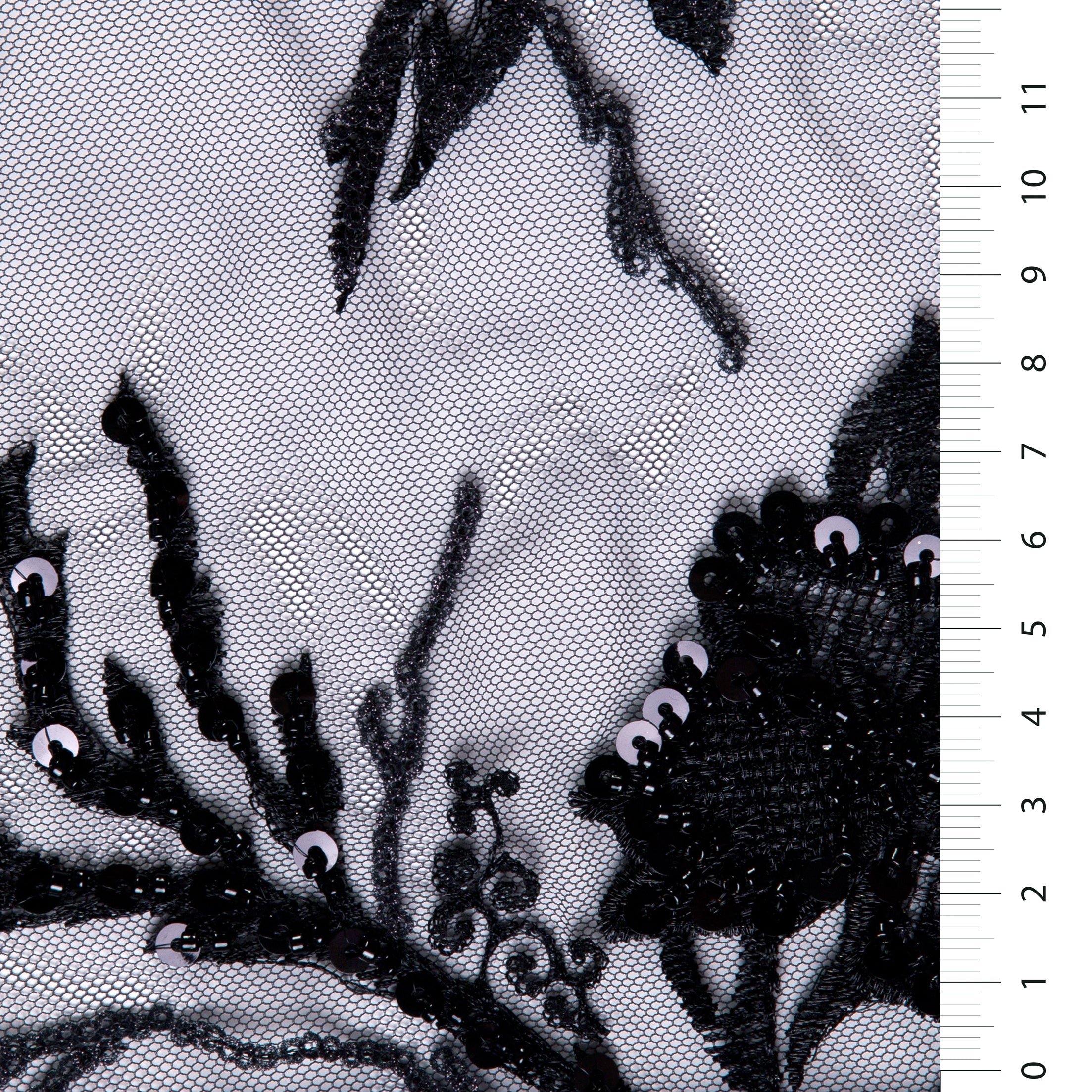 Tarak Kenarı Siyaha Gold Renkli Çiçek Payet İpliği Nakış Tül Kumaş