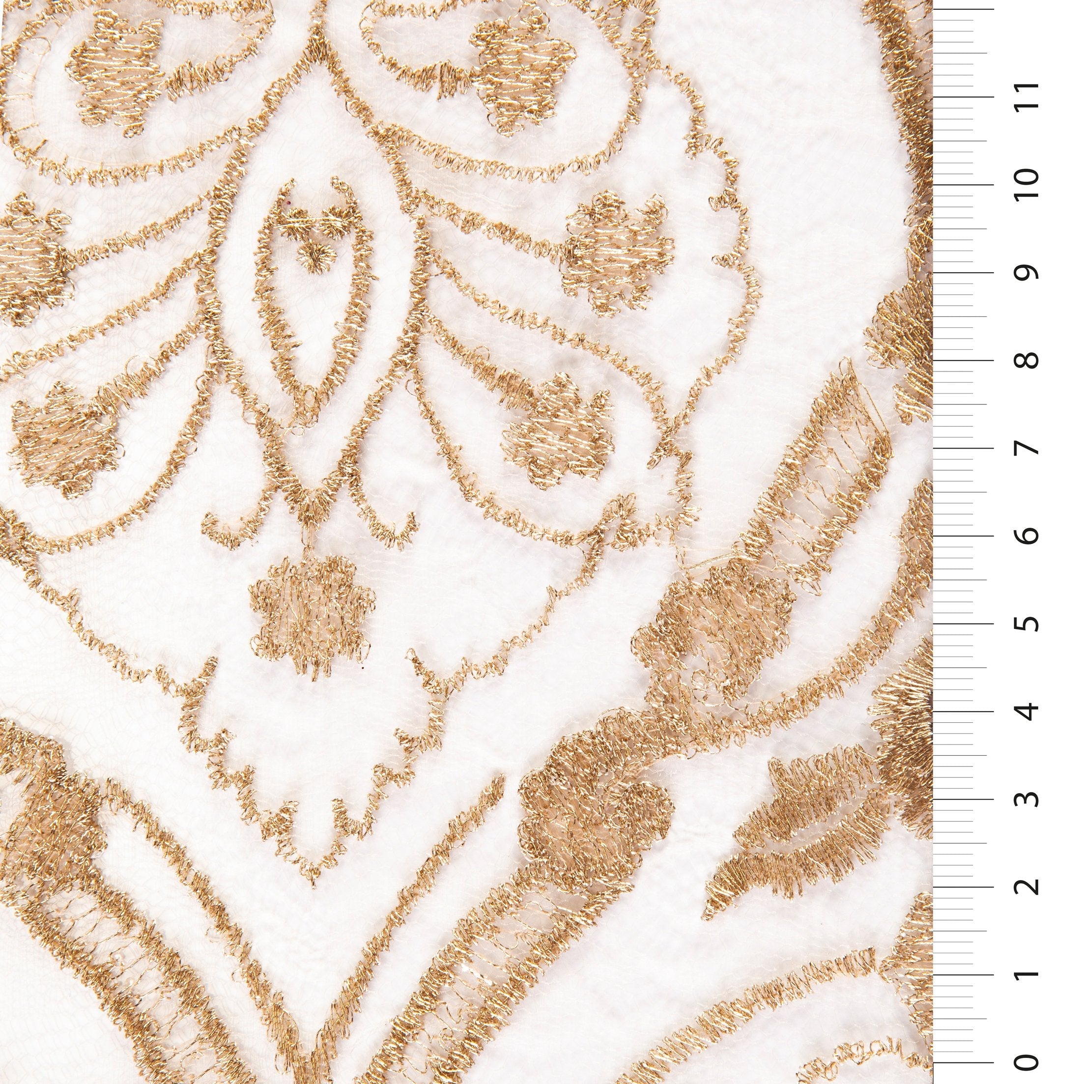 Dekoratif Süslemeli Simetrik Nakışlı Kumaş