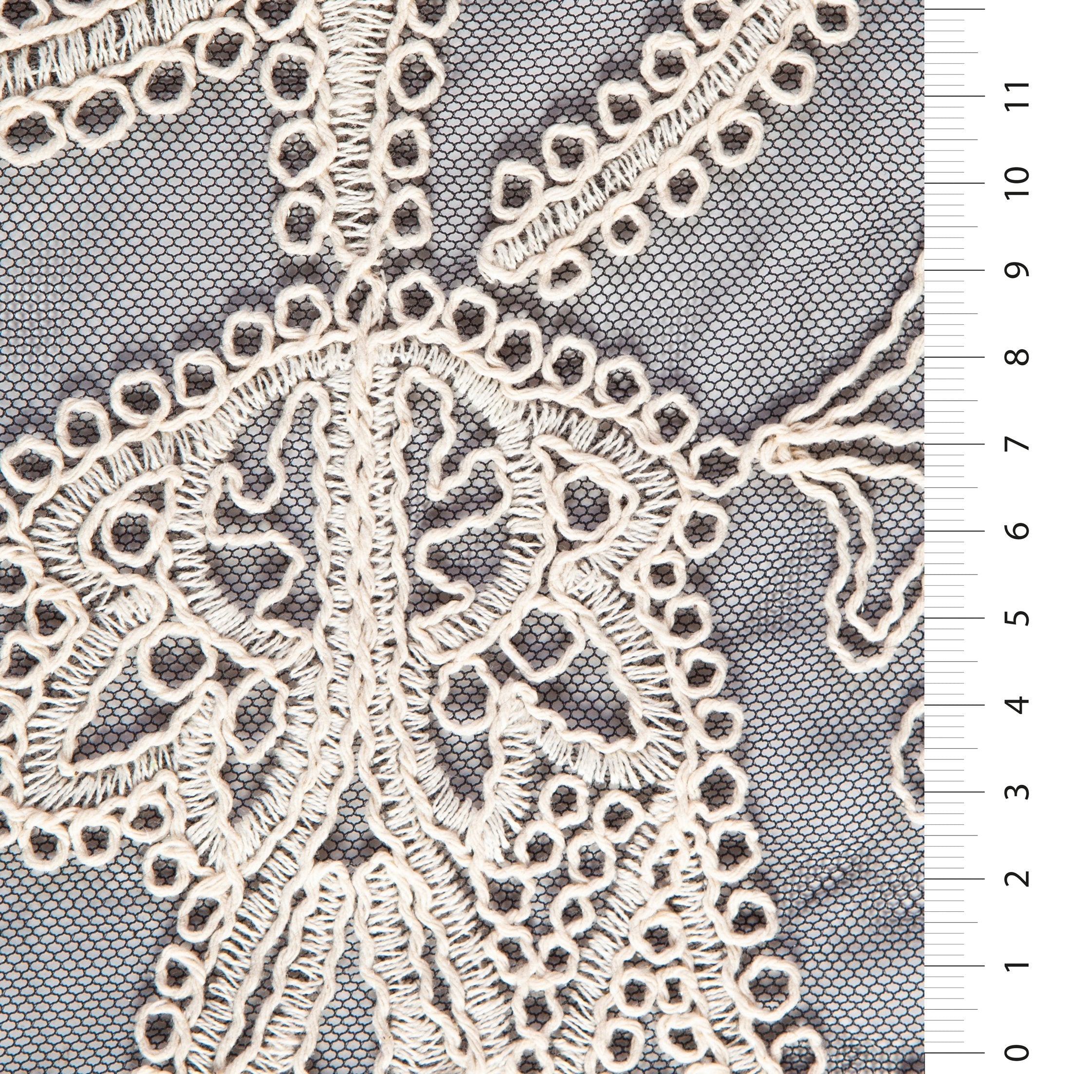 Sanatsal Çiçek Tasarım Kordlu Pamuk Nakışlı Örgü Kumaş