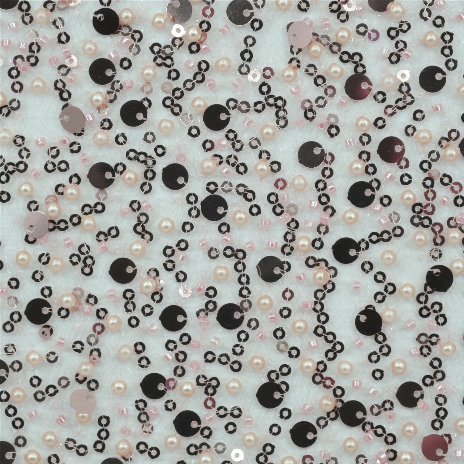 PAYETLİ İNCİ VE KESME BONCUKLU ÖRÜMCEK FİLE TÜL KUMAŞ