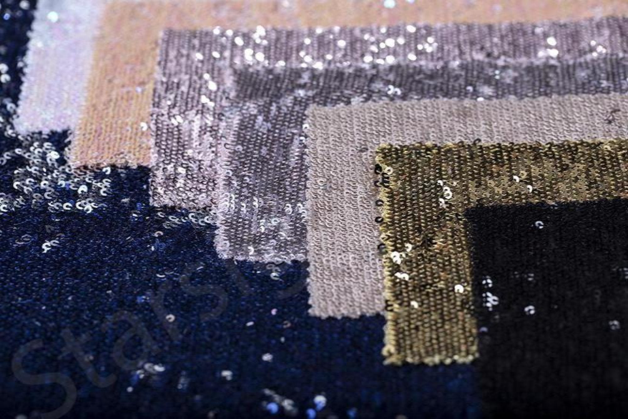 New York Stili Yumuşak Dokulu Küçük Pullu Şık Kumaşlar | Burç Kumaş