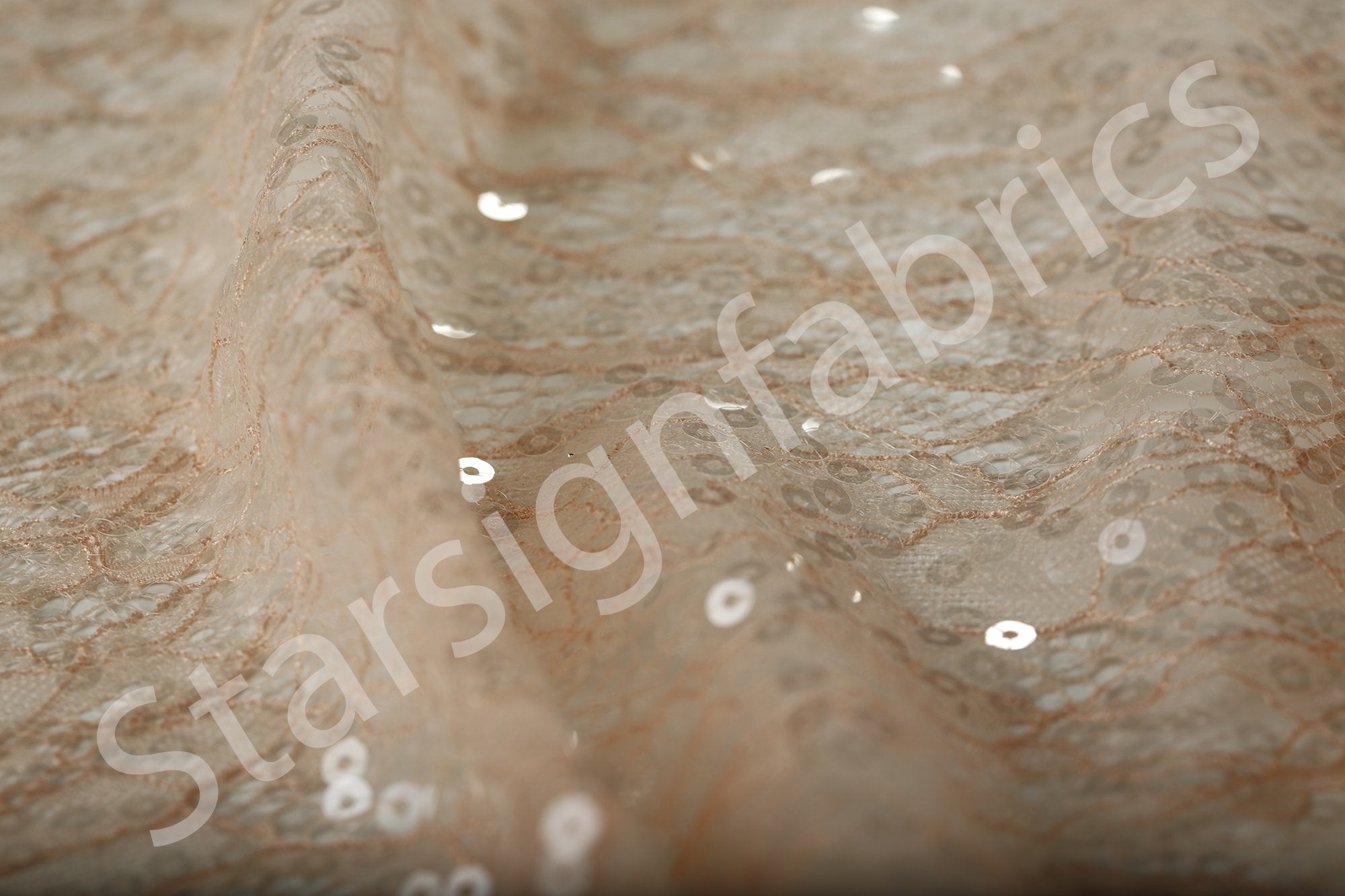 Lyon Stili Payet Süslemeli Yumuşak Dantel Somon Kumaş
