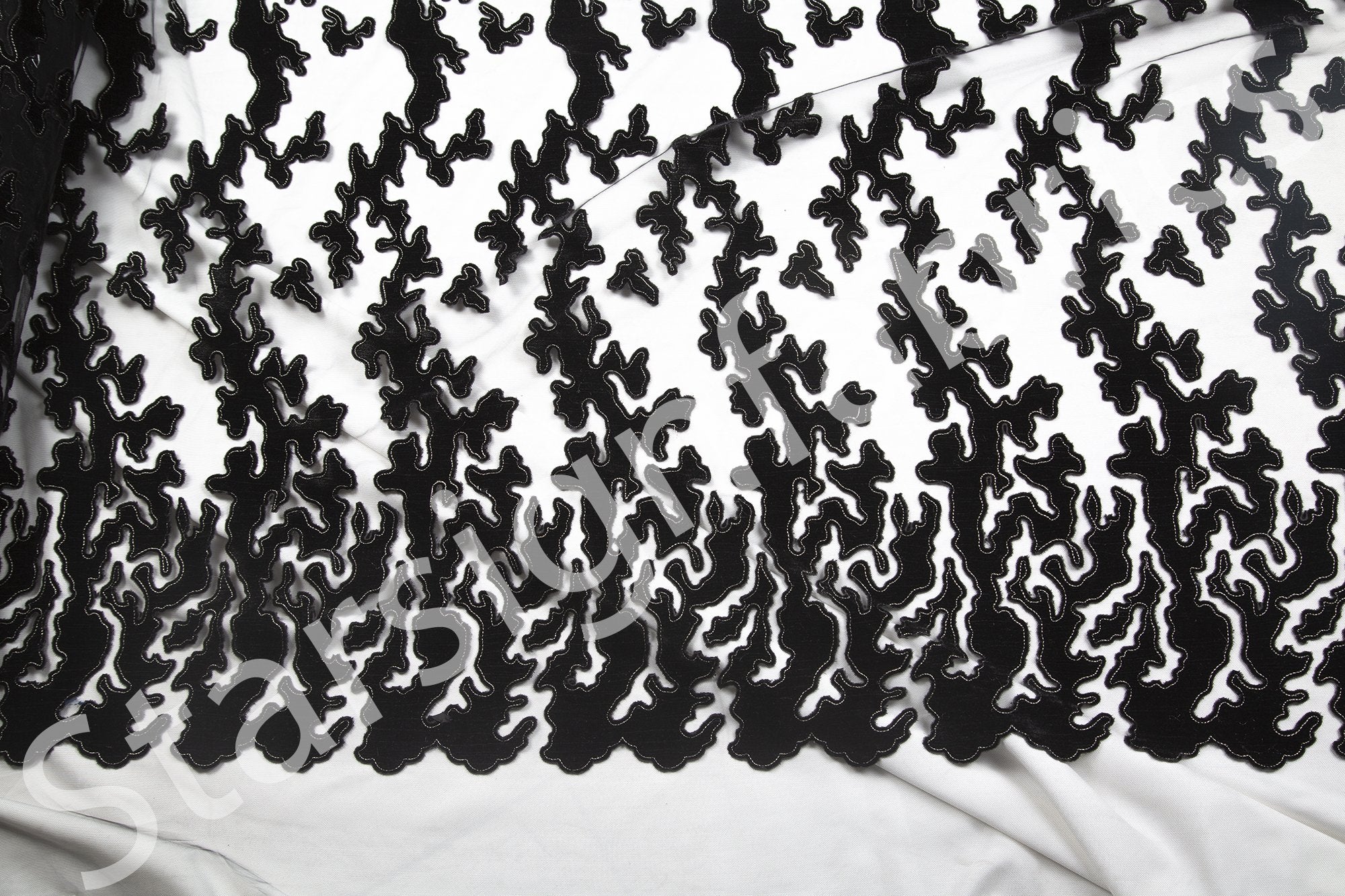 Siyah Lazer Kesim Kadife Örgü Nakış Kumaş | Burç Kumaş