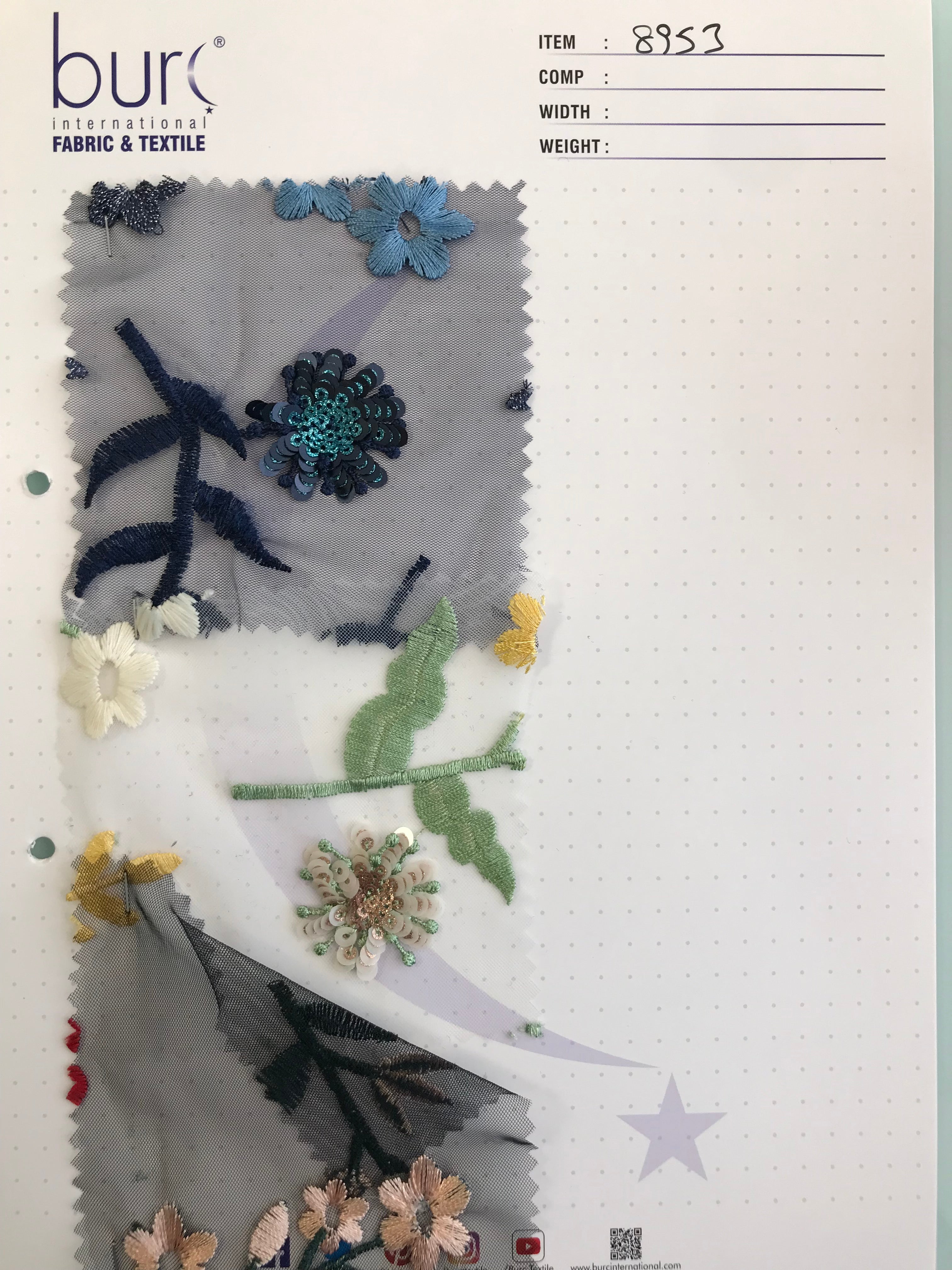 Çok Renkli Çiçekli Pullu İplik Nakışlı Örme Tül Sarı Kumaş