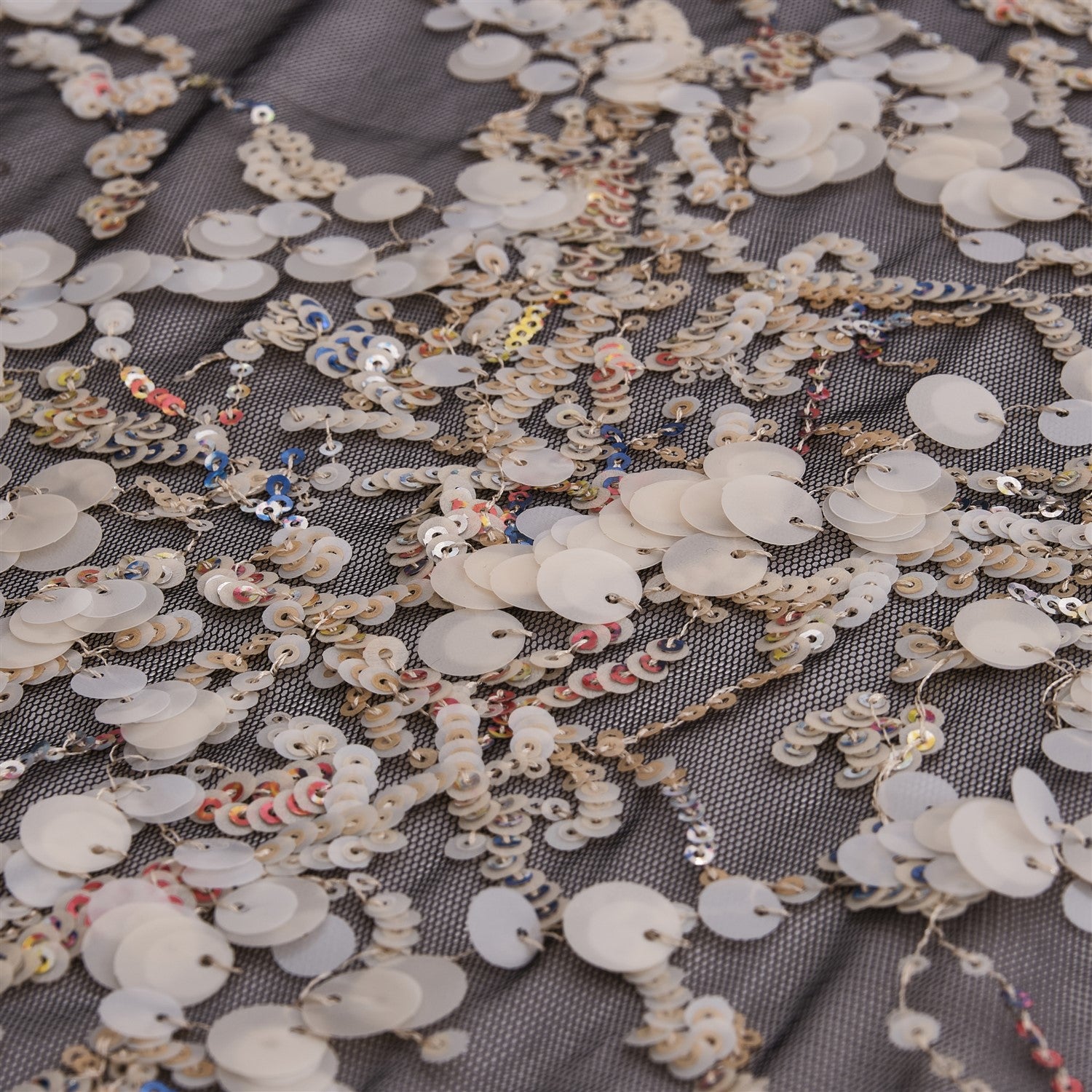 Payet İşlemeli Dantel Kumaş