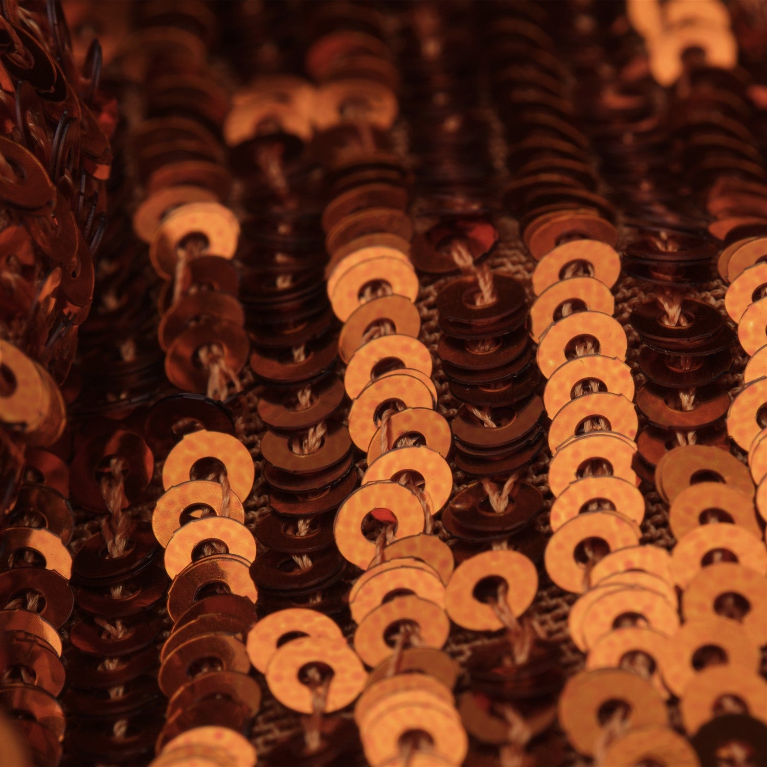 Parlak Çizgili 4mm Çift Pul Nakışlı Esnek Kumaş