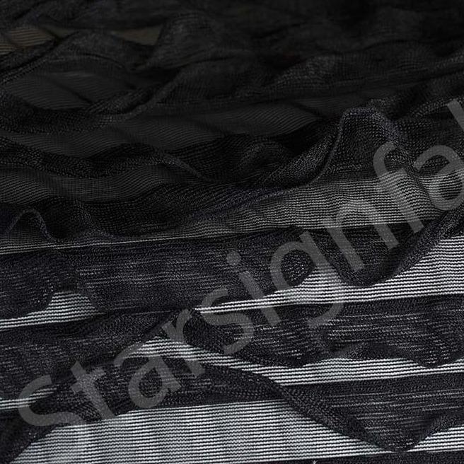 Siyah Fırfırlı Yumuşak Dokunuşlu Örme Kumaş | Burç Kumaş