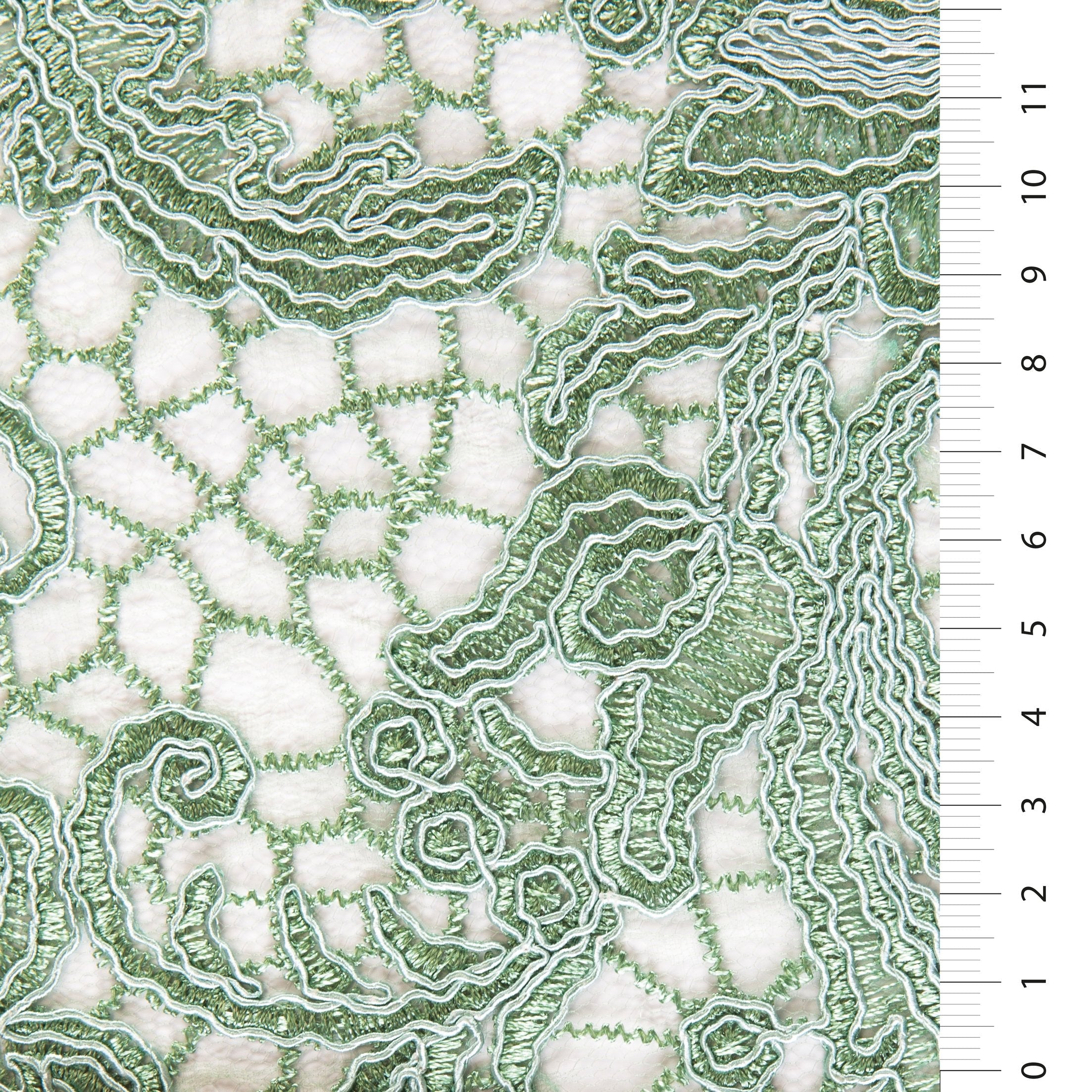 Açık Yeşil Çiçek Tasarım Kordon İplik Nakışlı Kumaş | Burç Kumaş