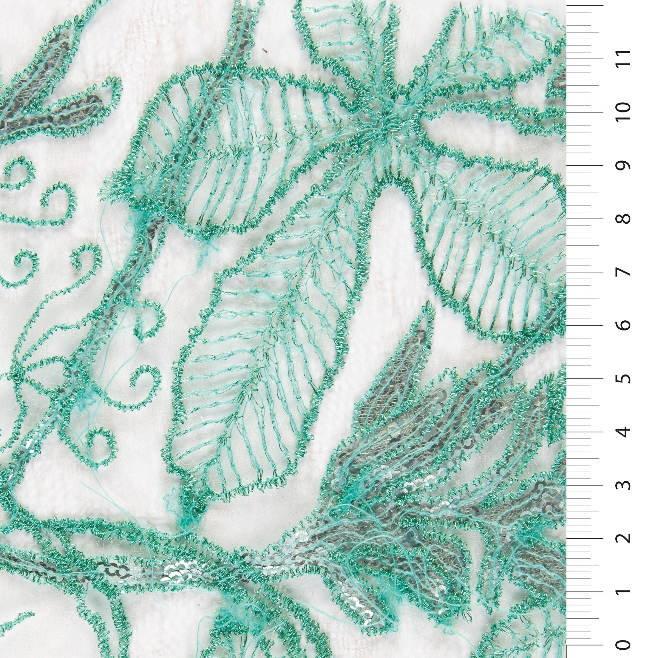 Cenevre Tarzı Yeşil Çiçek İşlemeli Dantel Kumaş | Burç Kumaş