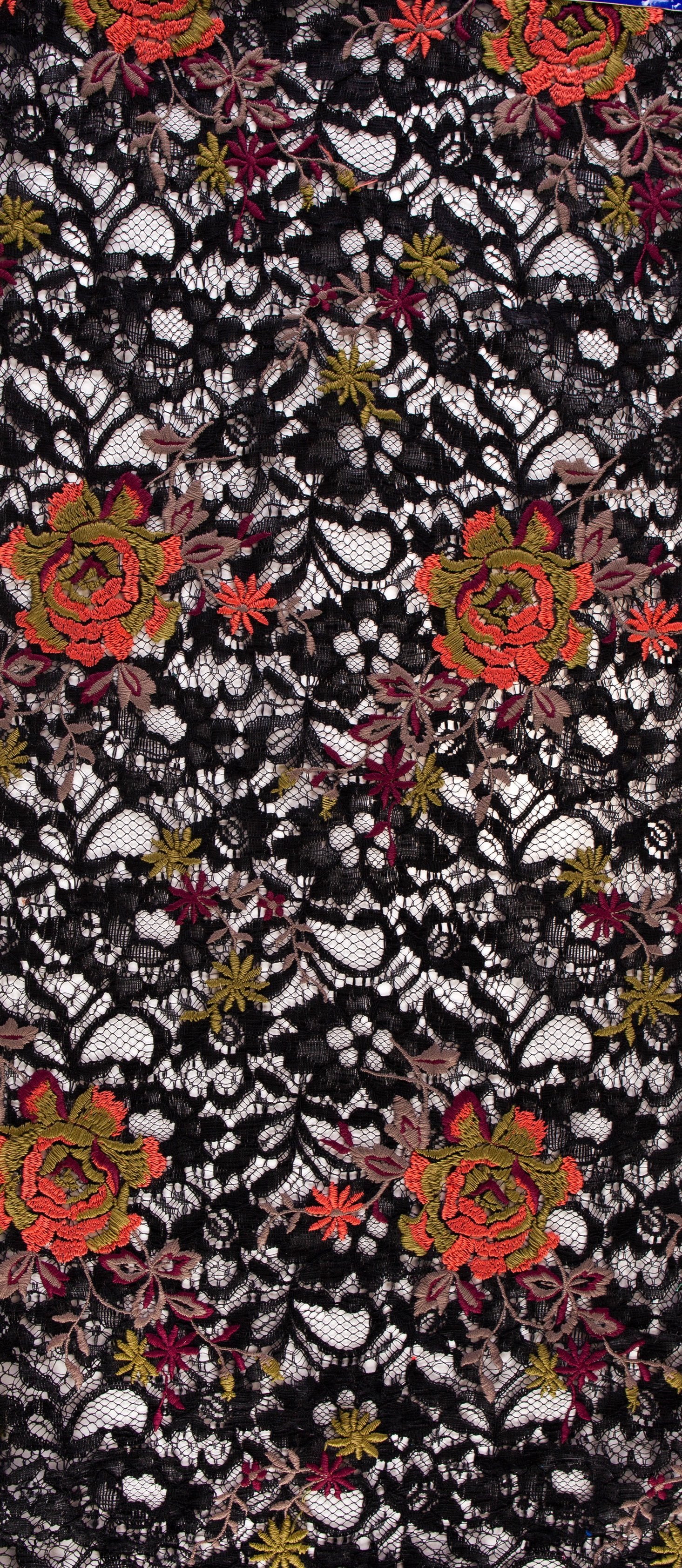 Renkli Çiçek İpliği İşlemeli Siyah Dantel Kumaş | Burç Kumaş
