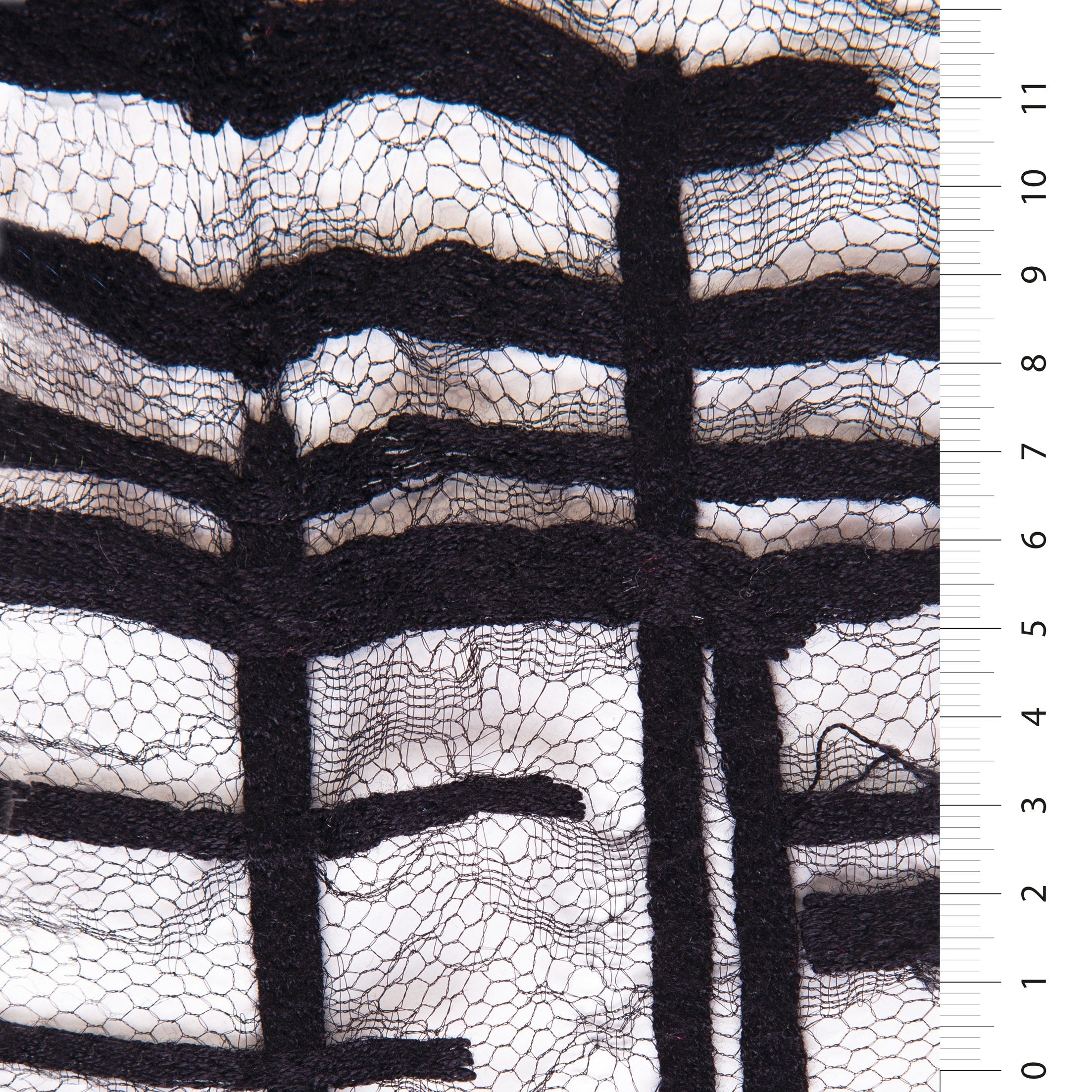 Siyah Geometrik Kısa Çizgi Rayon Nakışlı Dantel Kumaş | Burç Kumaş