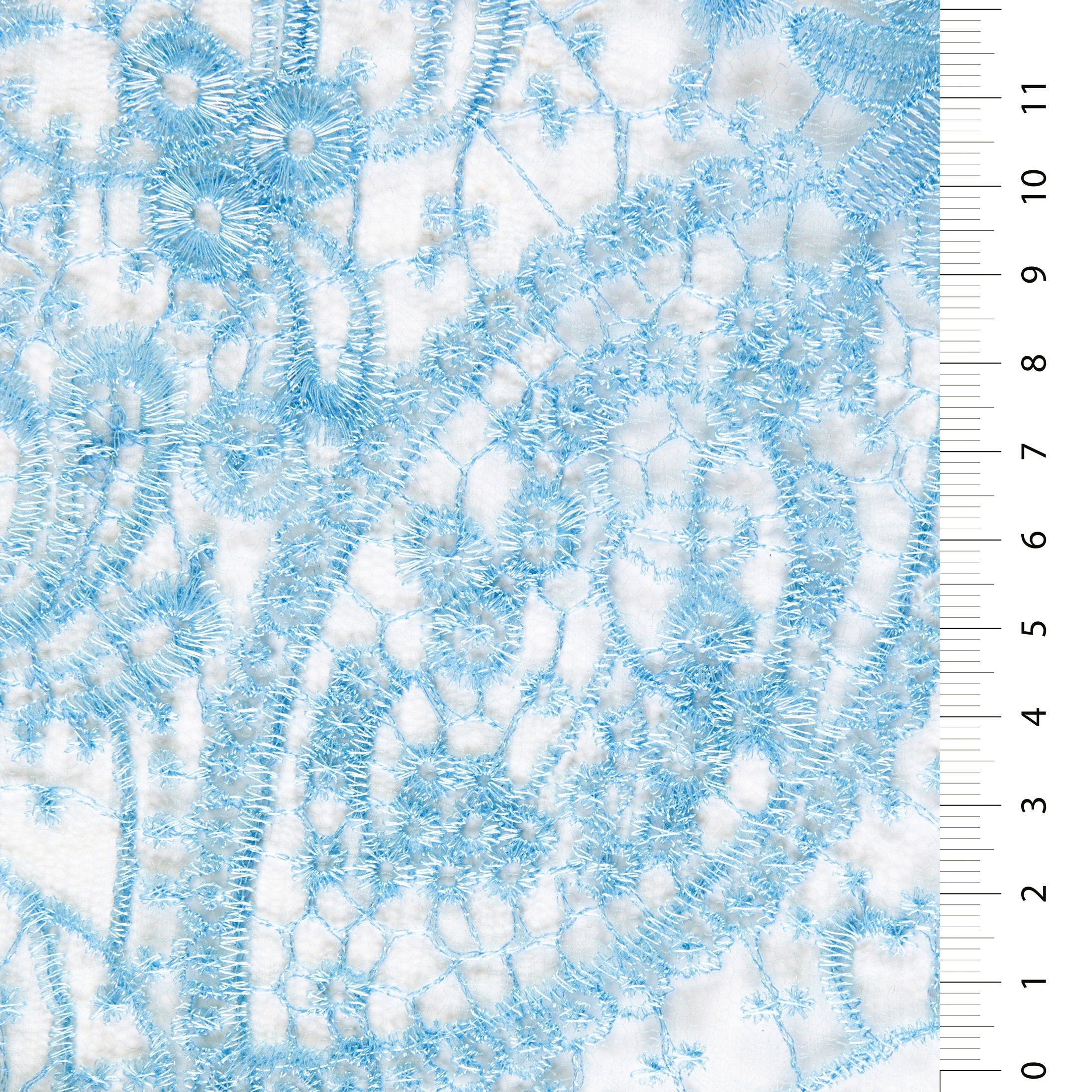 Uzak Doğu Tarzı Oval Çiçek Tasarımlı Parlak Dantel İplik Nakışlı Kumaş