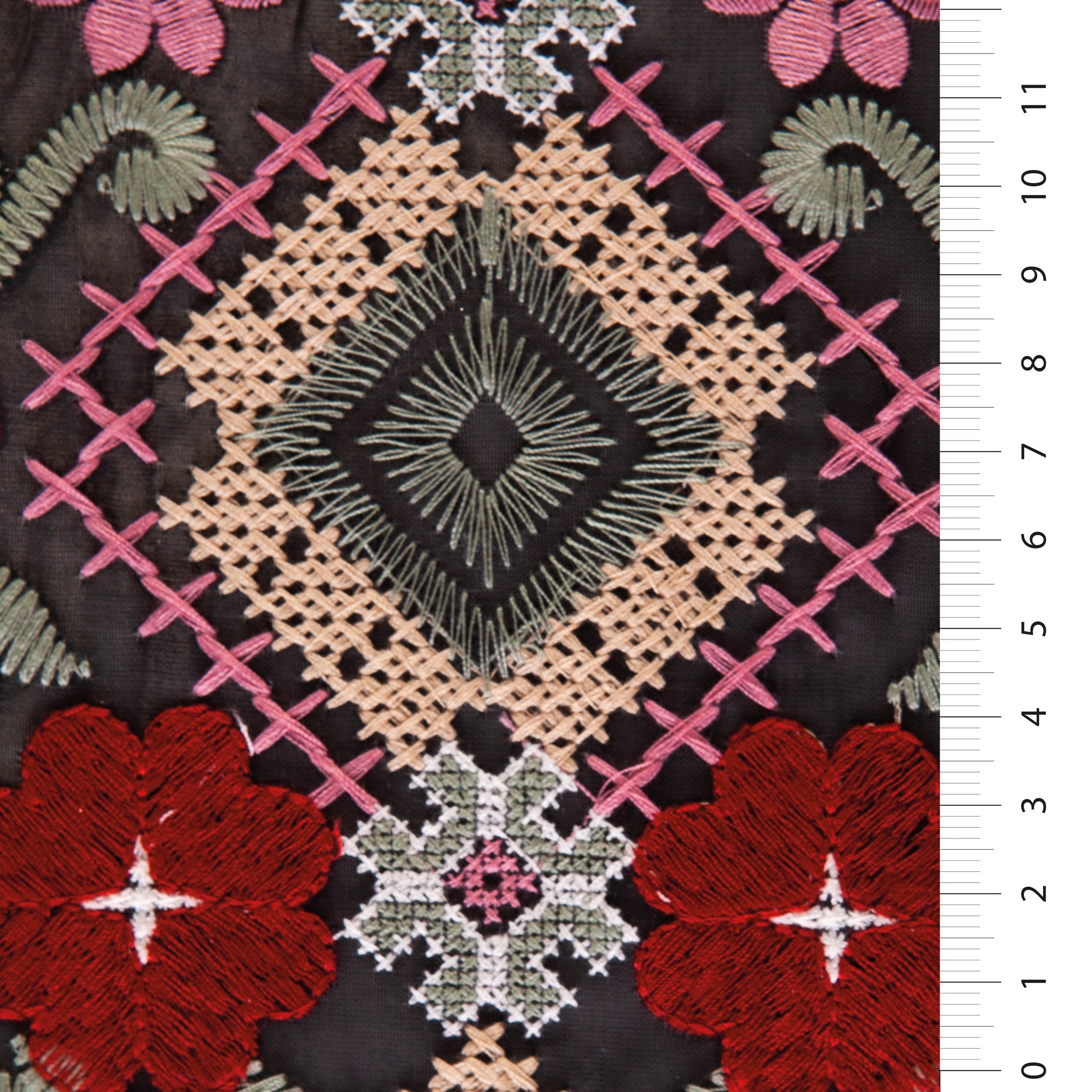Siyah Kırmızı Çiçekli Aztek Tasarım Nakışlı Kumaş | Burç Kumaş
