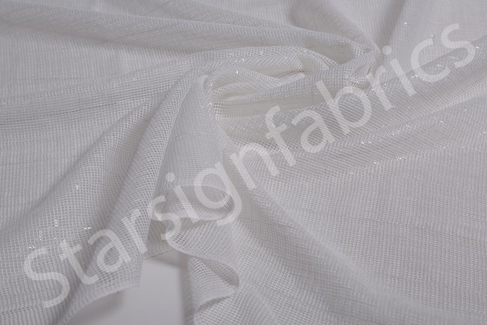 Beyaz Pullu Kare Tasarım İşlemeli Kumaş | Burç Kumaş