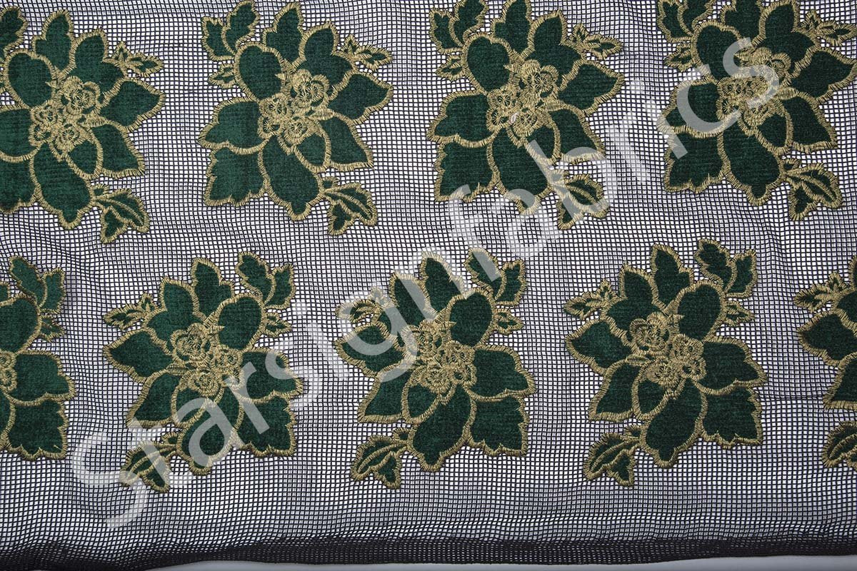 File Tül Üzerine Yeşil Kadife Çiçek İşlemeli Kumaş | Burç Kumaş