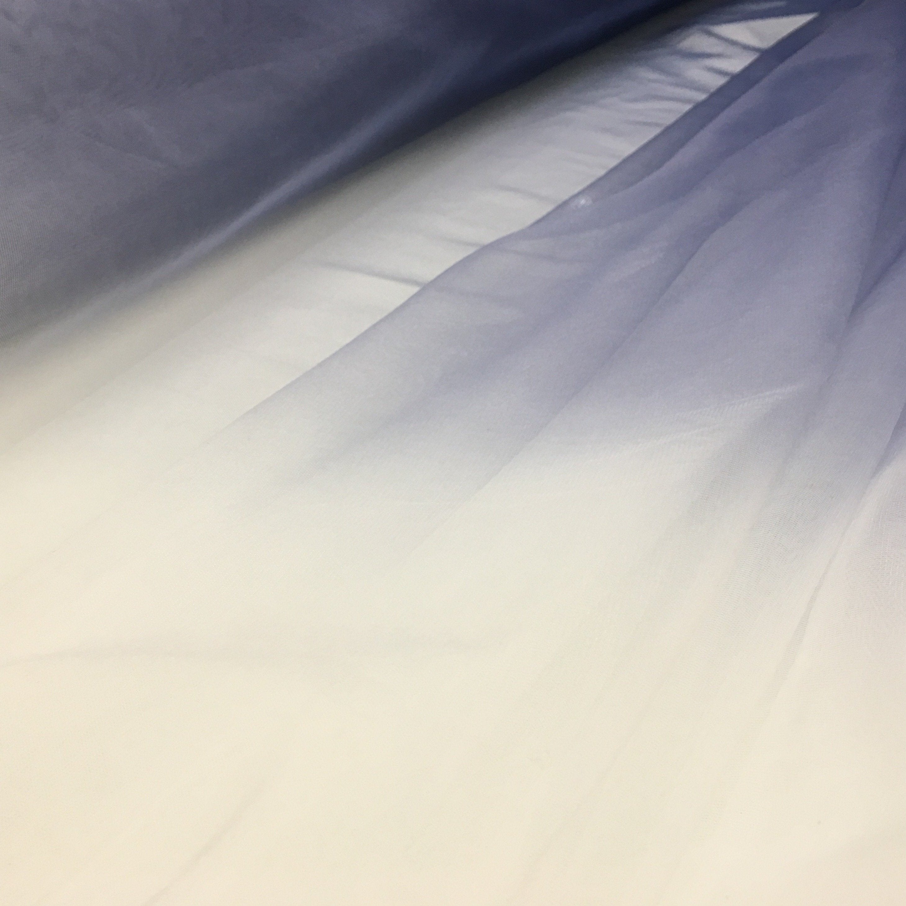 Lacivert Beyaz Ombre Renk Geçişli Mikro Örgü Tül Kumaş | Burç Kumaş