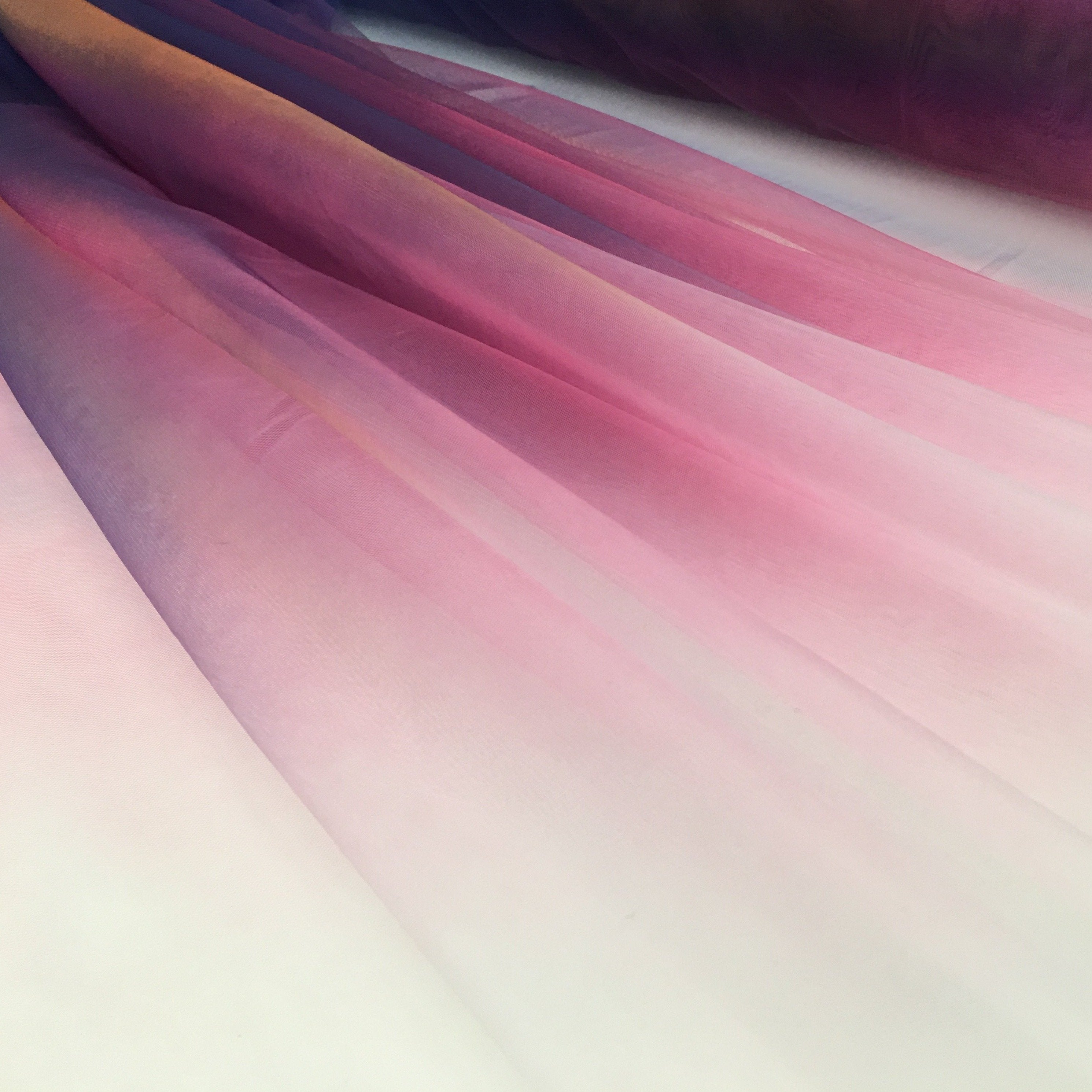 Gökkuşağı Tasarımlı Yumuşak Ombre Mikro Örgü Tül Kumaş | Burç Kumaş